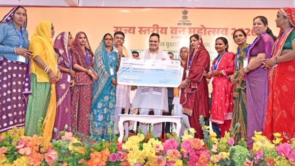 उदयपुर में राज्य स्तरीय वन महोत्सव: मुख्यमंत्री भजनलाल शर्मा ने किया पौधरोपण का आह्वान