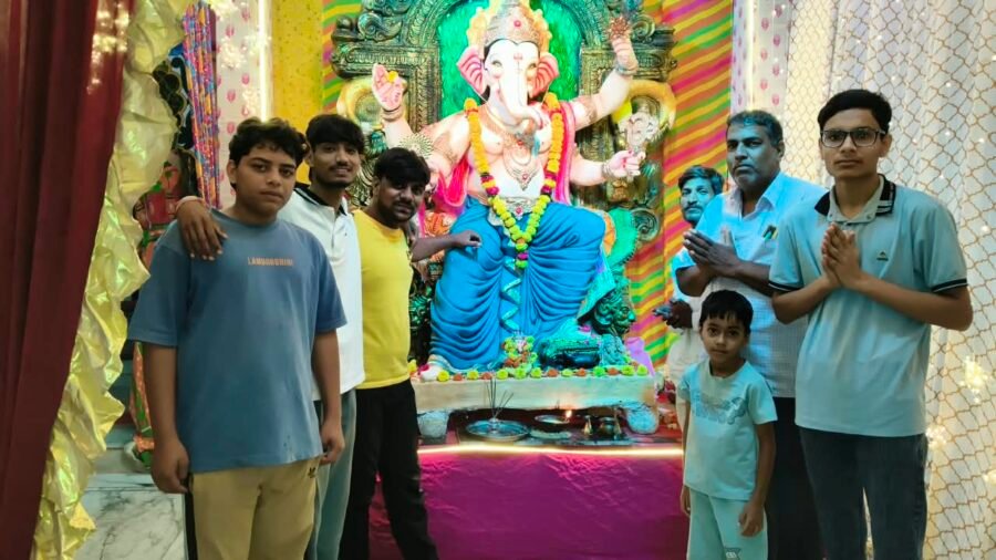 घासा में गणेशोत्सव की धूम, महाआरती और भक्ति संध्या में उमड़े श्रद्धालु